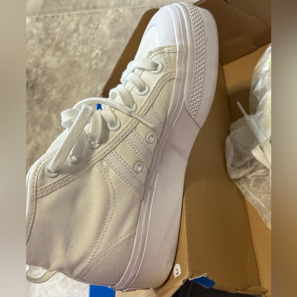 White High-Top Sneakers NIZZA PLATFORM MID SHOES! SOLD OUT ON ADIDDAS WEBSITE